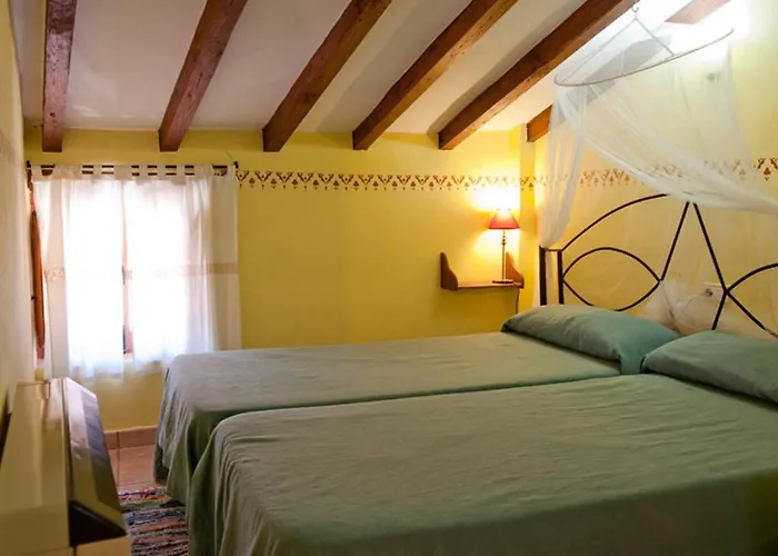 Apartment Comfortable In With Balcony And View Robledillo De Gata