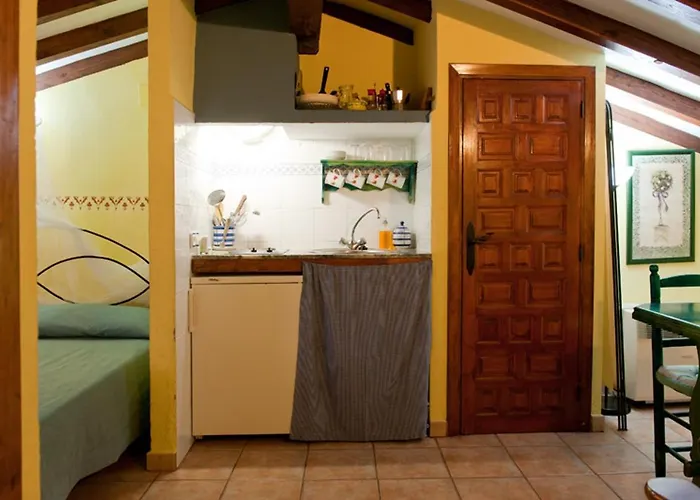 Comfortable In With Balcony And View Appartamento *