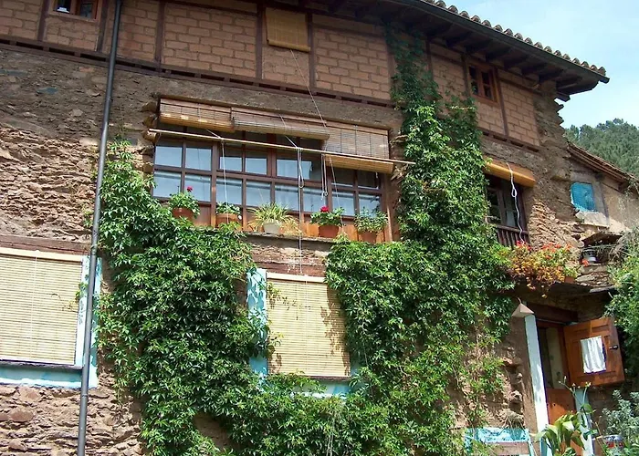 Comfortable In With Balcony And View *